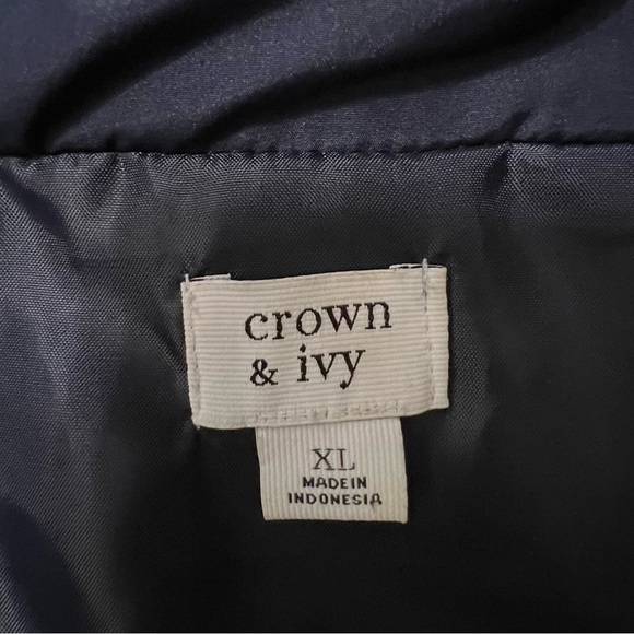 Crown & Ivy Navy Blue Puffer Vest Nautical Vineyard Vines Preppy Outdoors - Picture 6 of 8